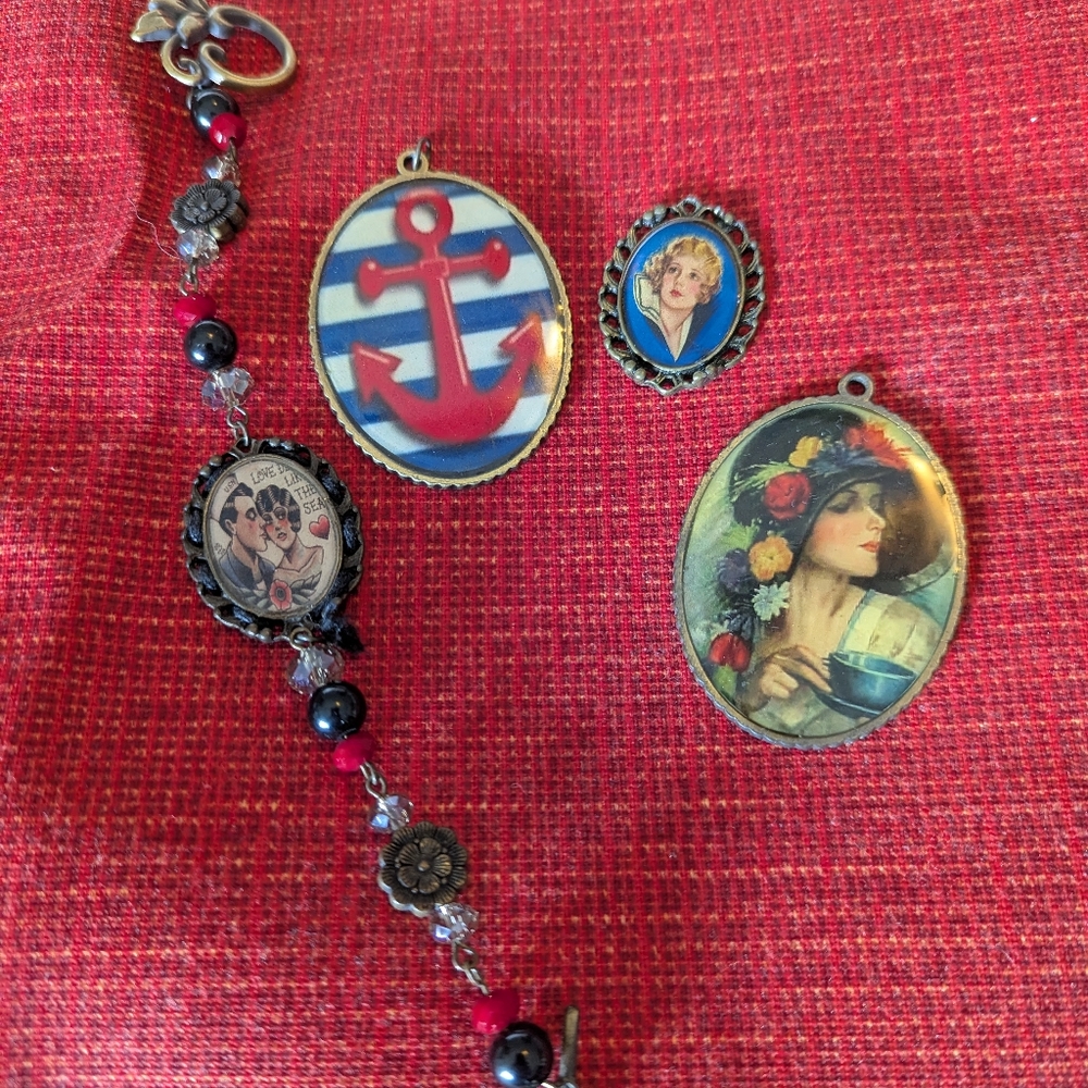 Set of Vintage style pendants and bracelet